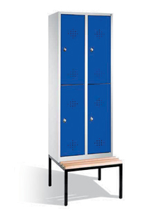 Spinde mit 2 Türen übereinander und untergebauter Sitzbank